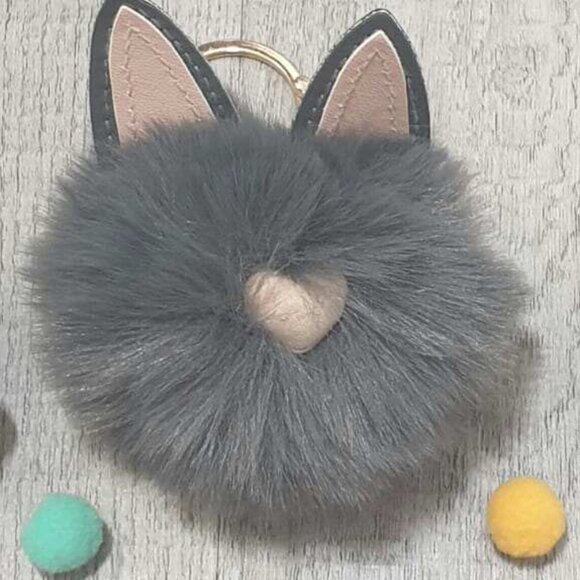 Cat Fur Ball Key Chain Key Ring Unisex Handbag Backpack Charm Pendant Accessory - Picture 1 of 1